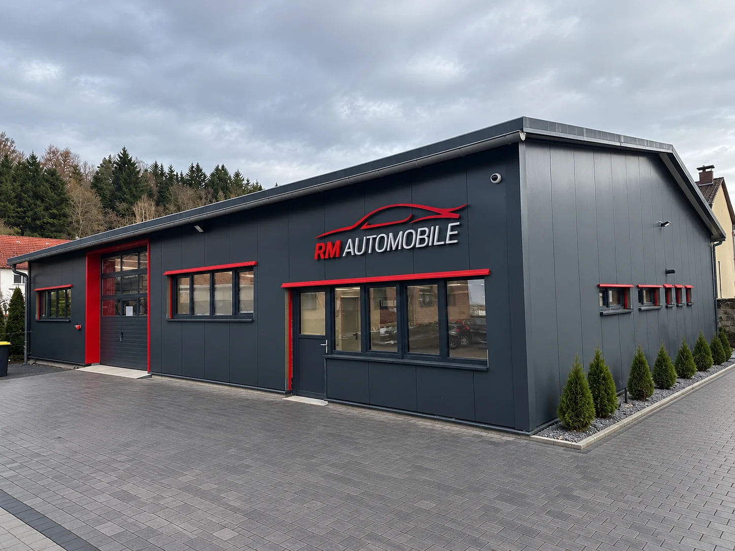 RM Automobile Werkstattgebäude von außen